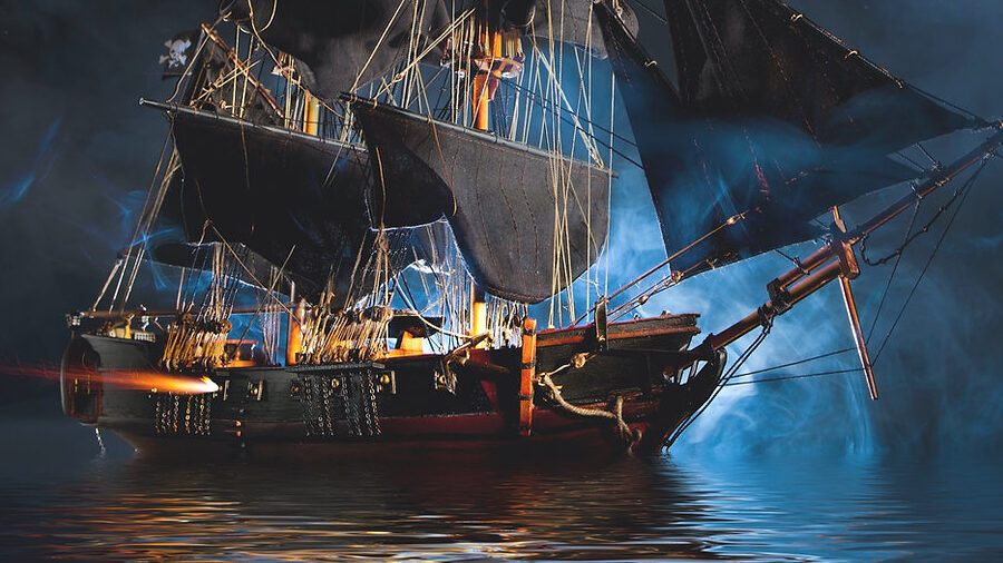 Descubre las partes esenciales de un barco pirata y zarpa hacia la aventura